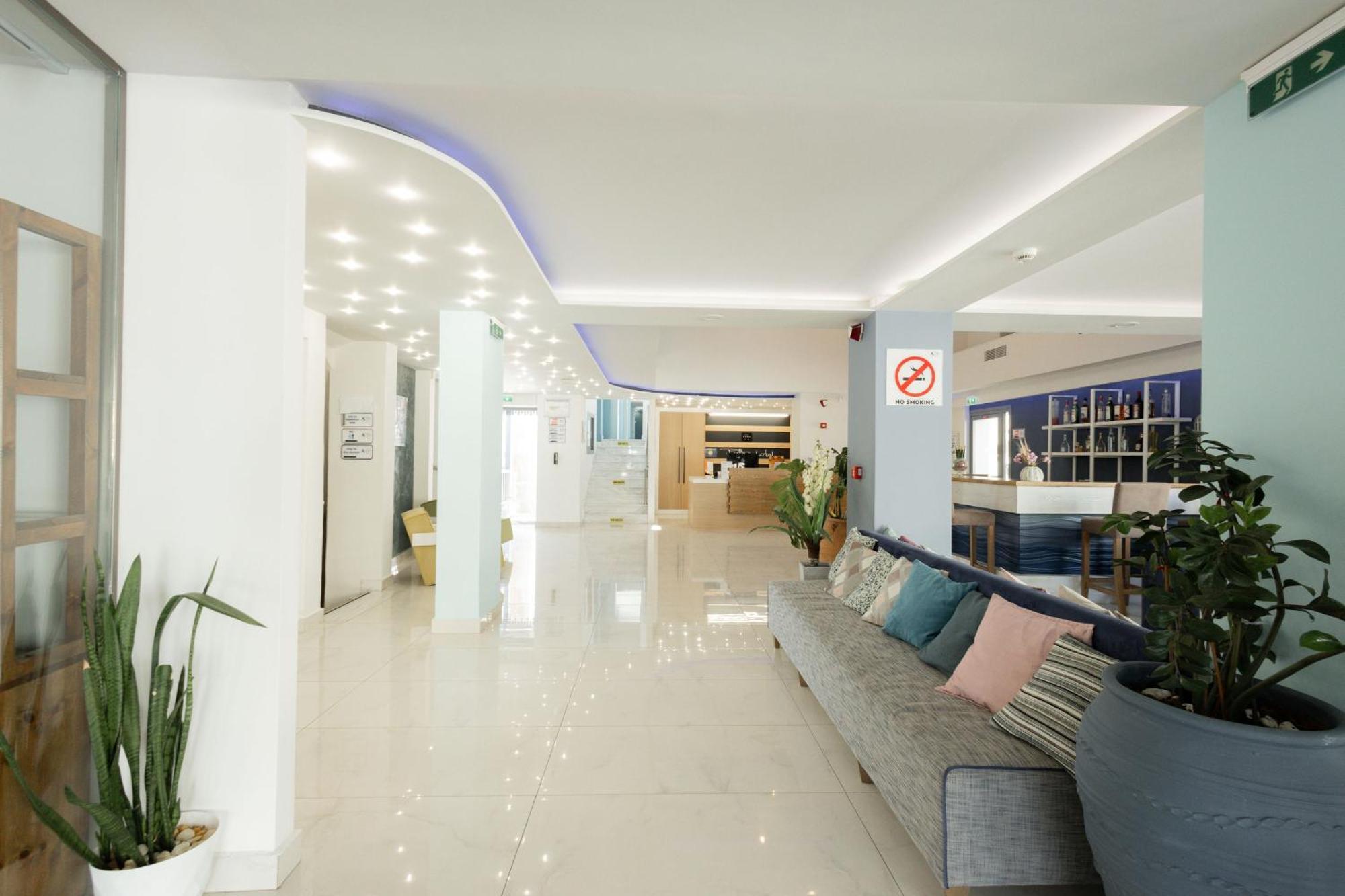 Pollis Hotel 赫索尼索斯 外观 照片
