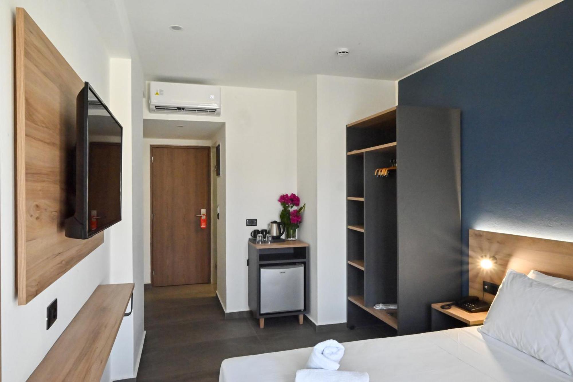 Pollis Hotel 赫索尼索斯 外观 照片