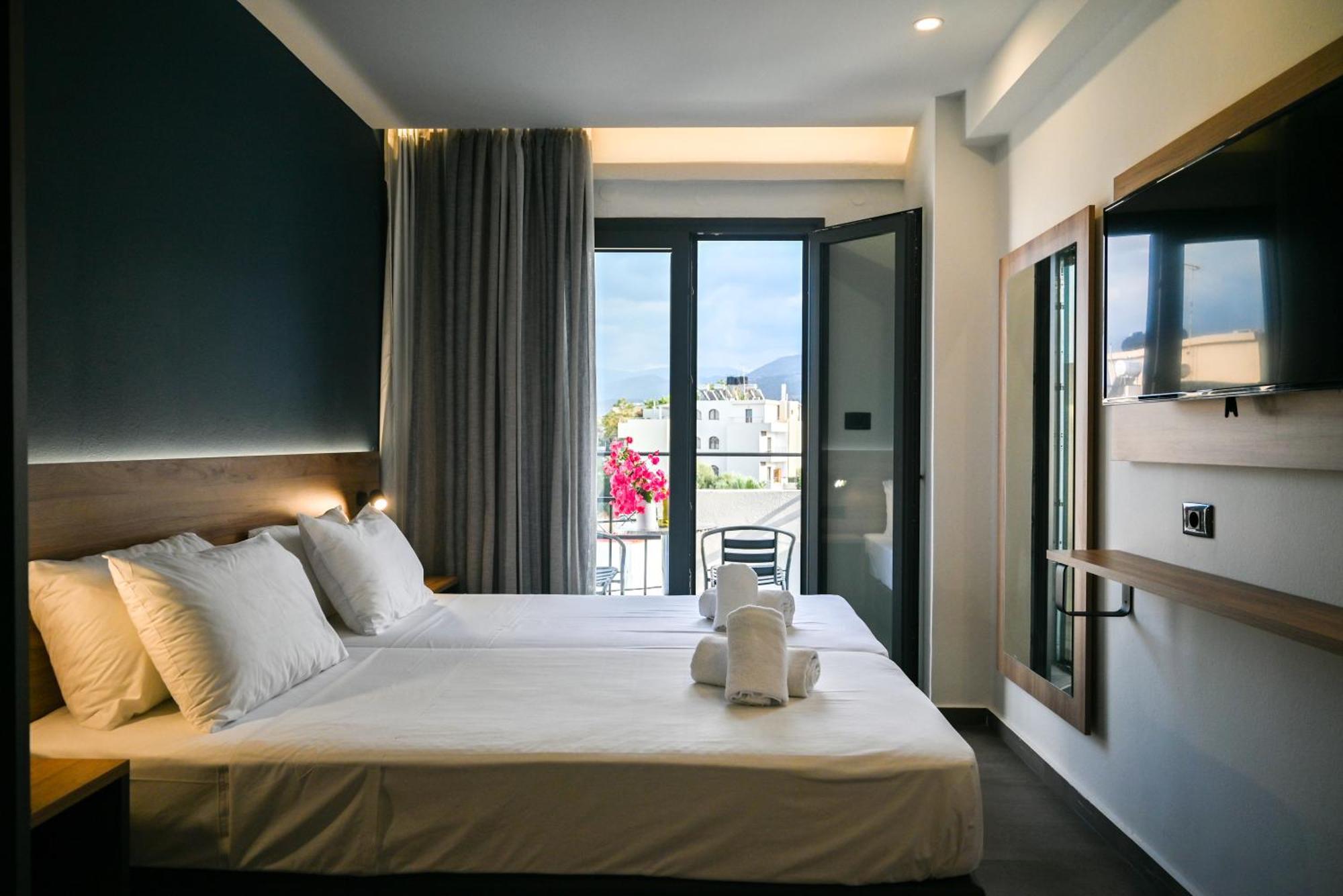 Pollis Hotel 赫索尼索斯 外观 照片