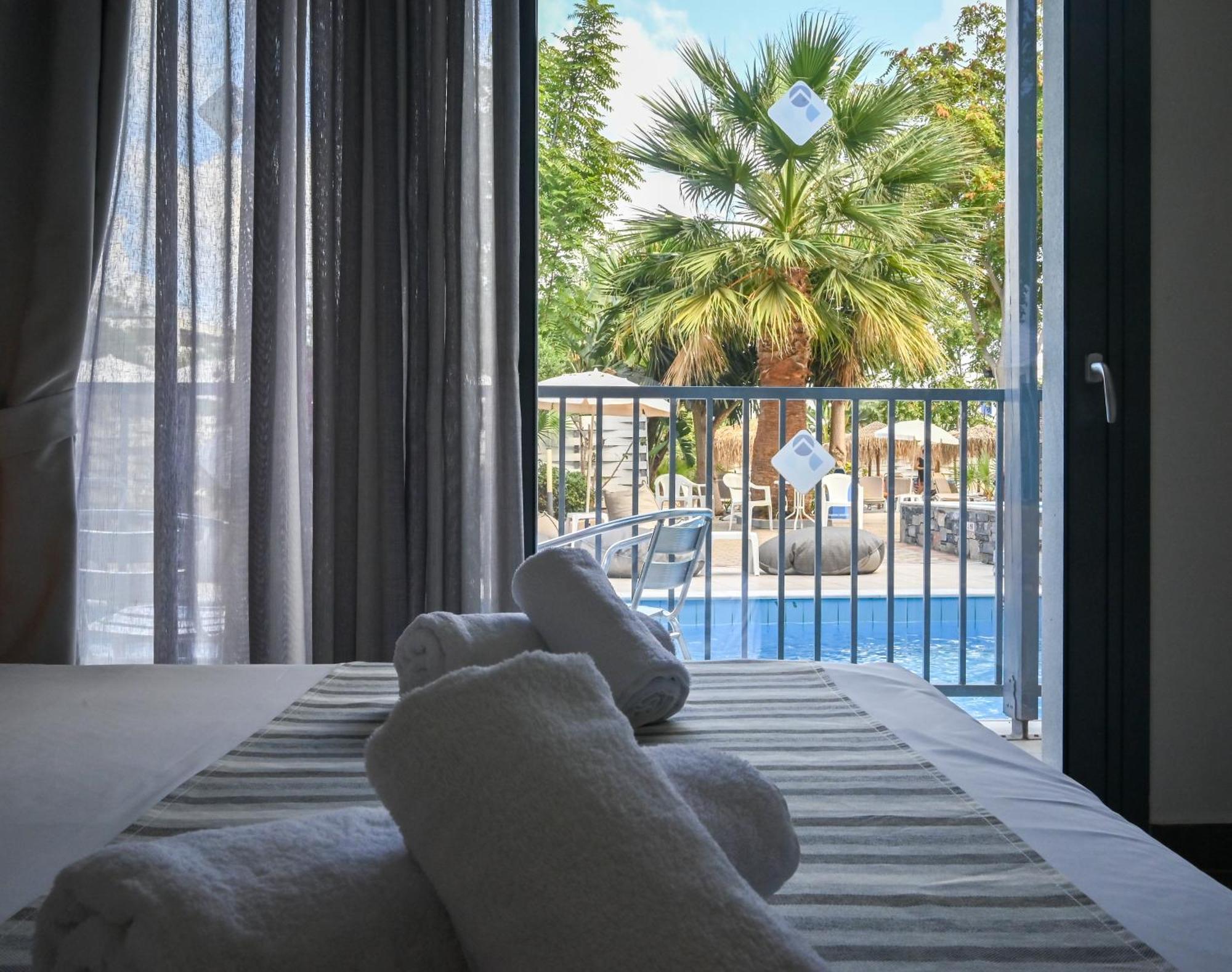 Pollis Hotel 赫索尼索斯 外观 照片